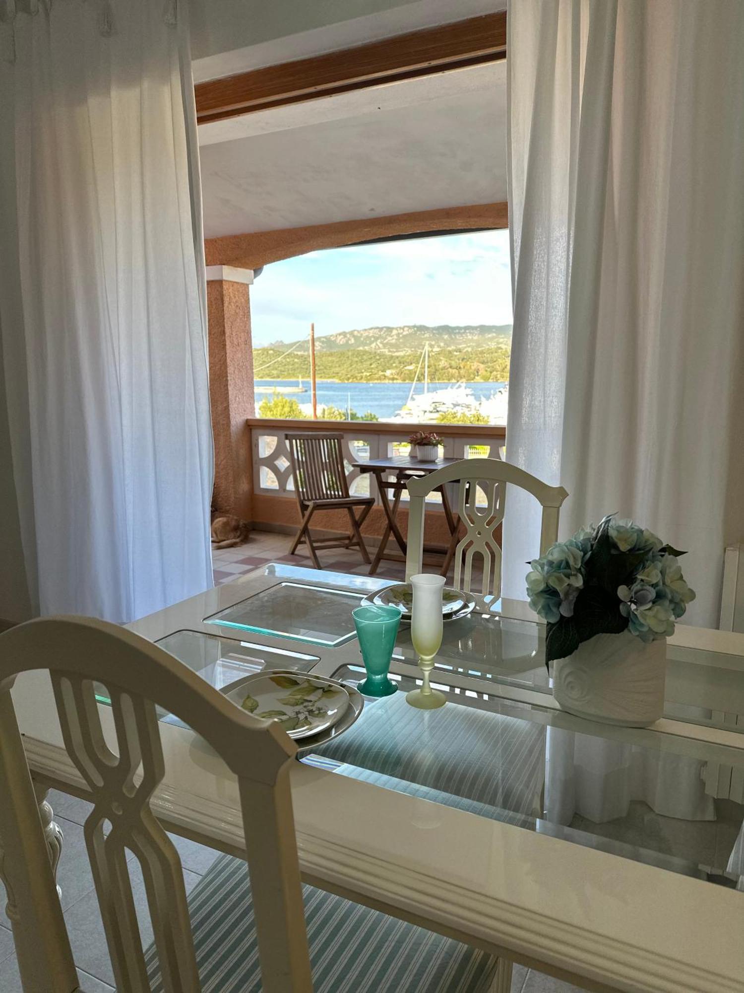 Appartamento Con Vista In Costa Smeralda Каниджоне Екстериор снимка